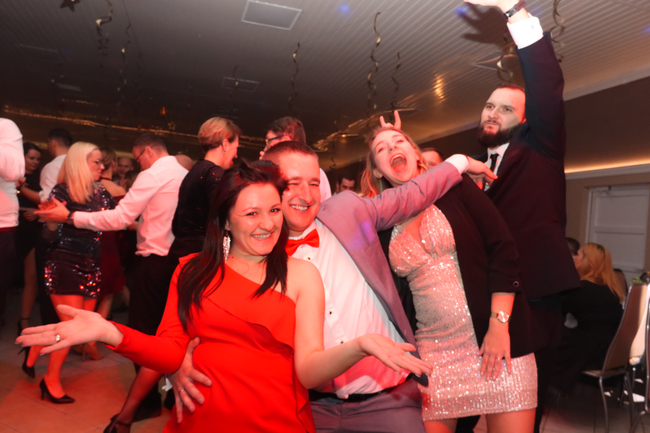 Zabawa z Misiem. Tam zawsze jest super ZDJĘCIA