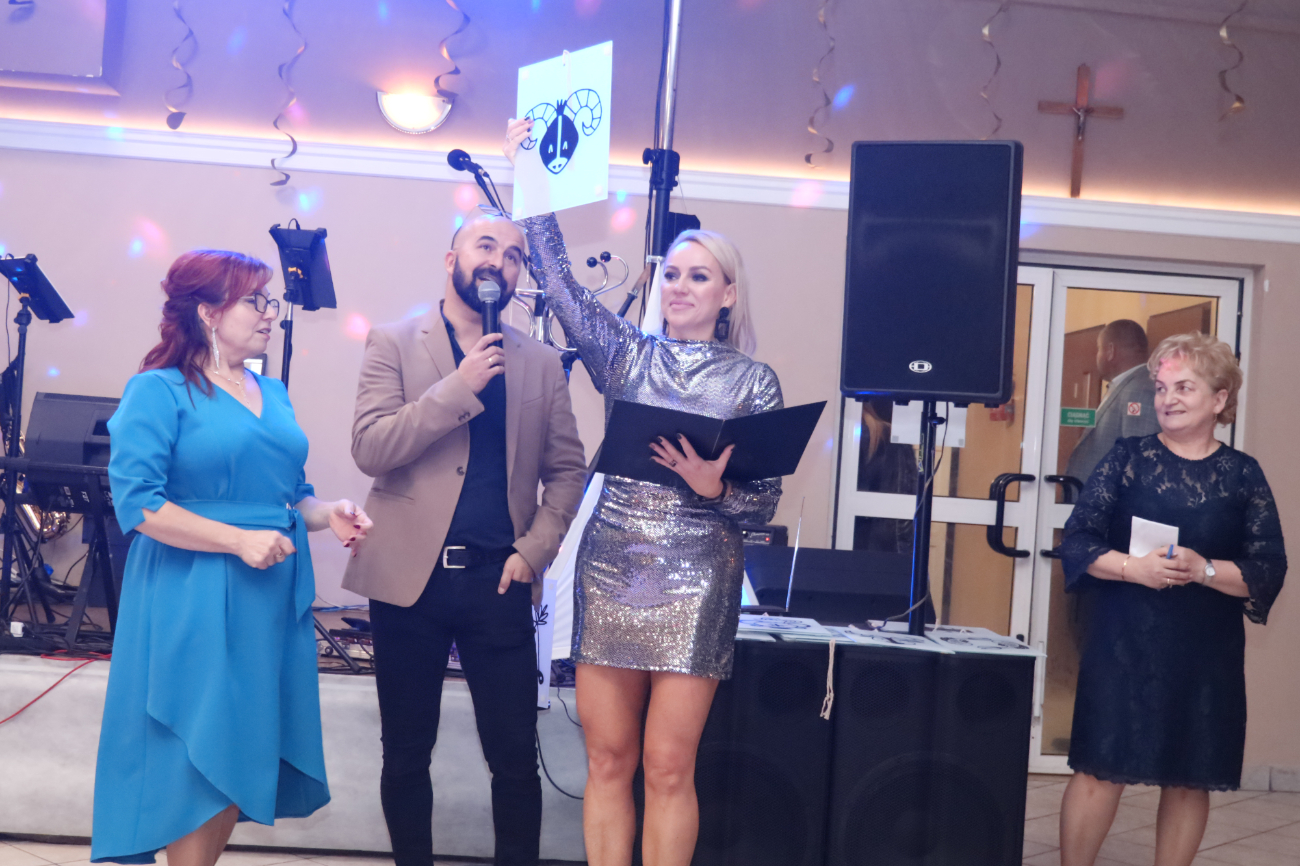 Zabawa z Misiem. Tam zawsze jest super ZDJĘCIA