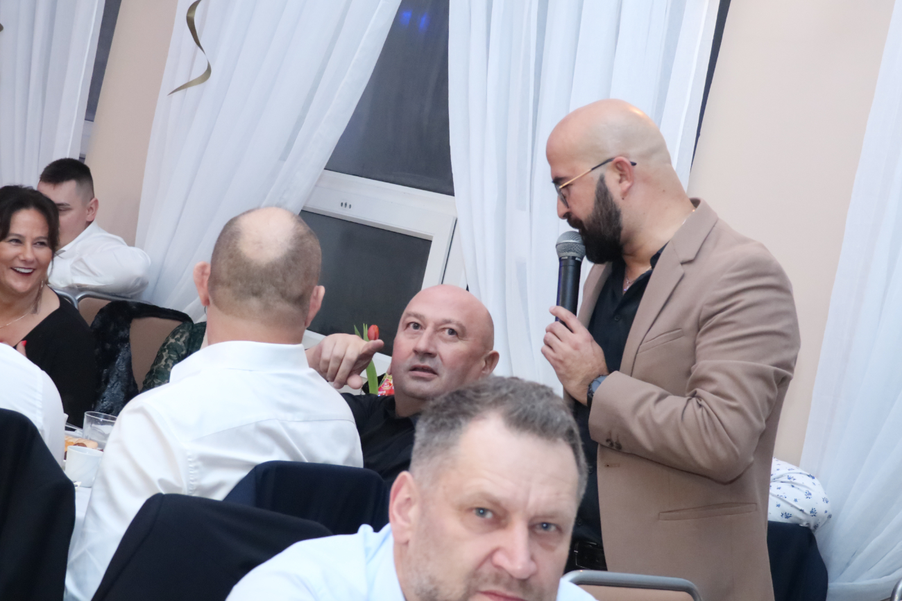 Zabawa z Misiem. Tam zawsze jest super ZDJĘCIA