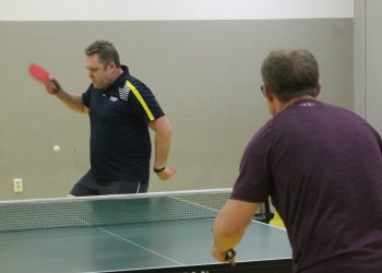 Mikołaj przy tenisowym stole