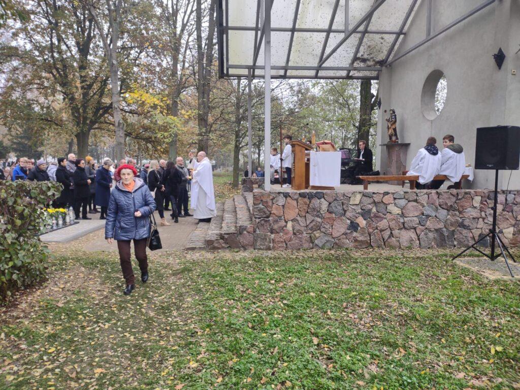 Wszystkich Świętych w Giewartowie ZDJĘCIA