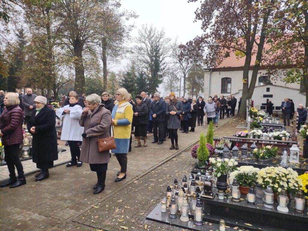 Wszystkich Świętych w Giewartowie ZDJĘCIA