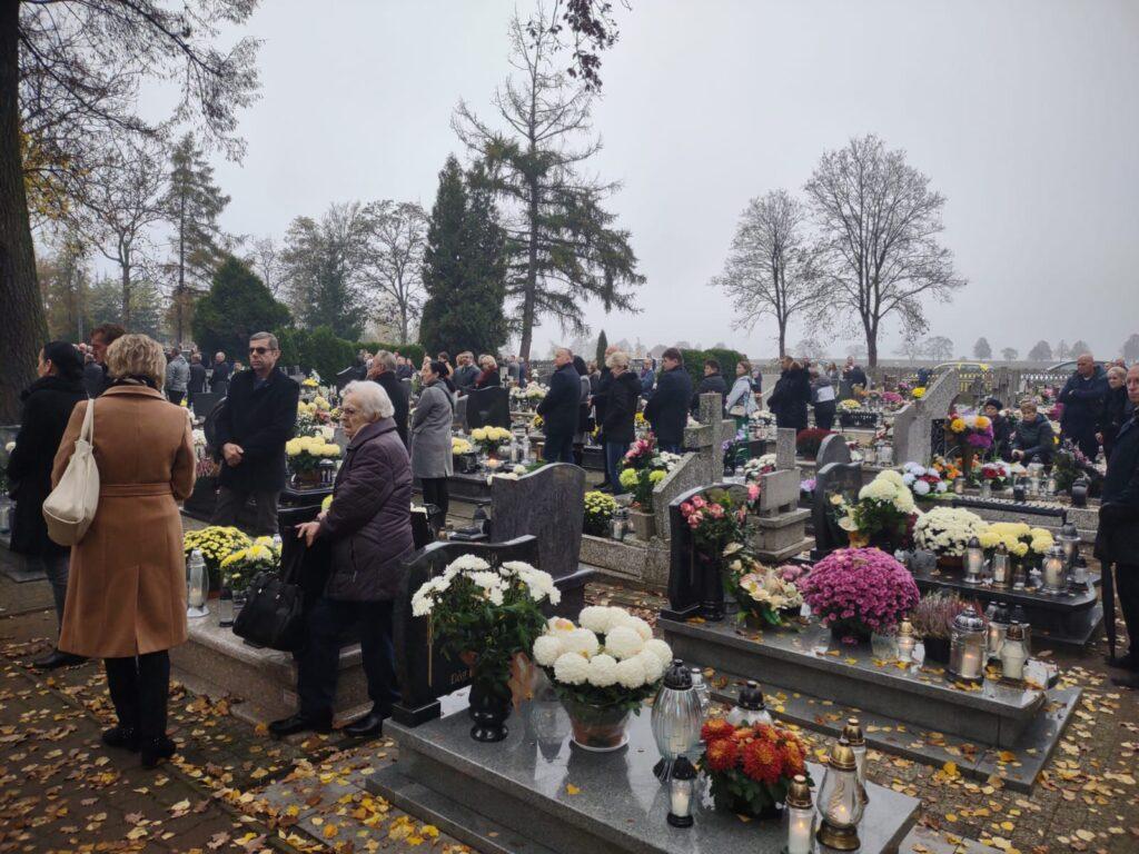 Wszystkich Świętych w Giewartowie ZDJĘCIA