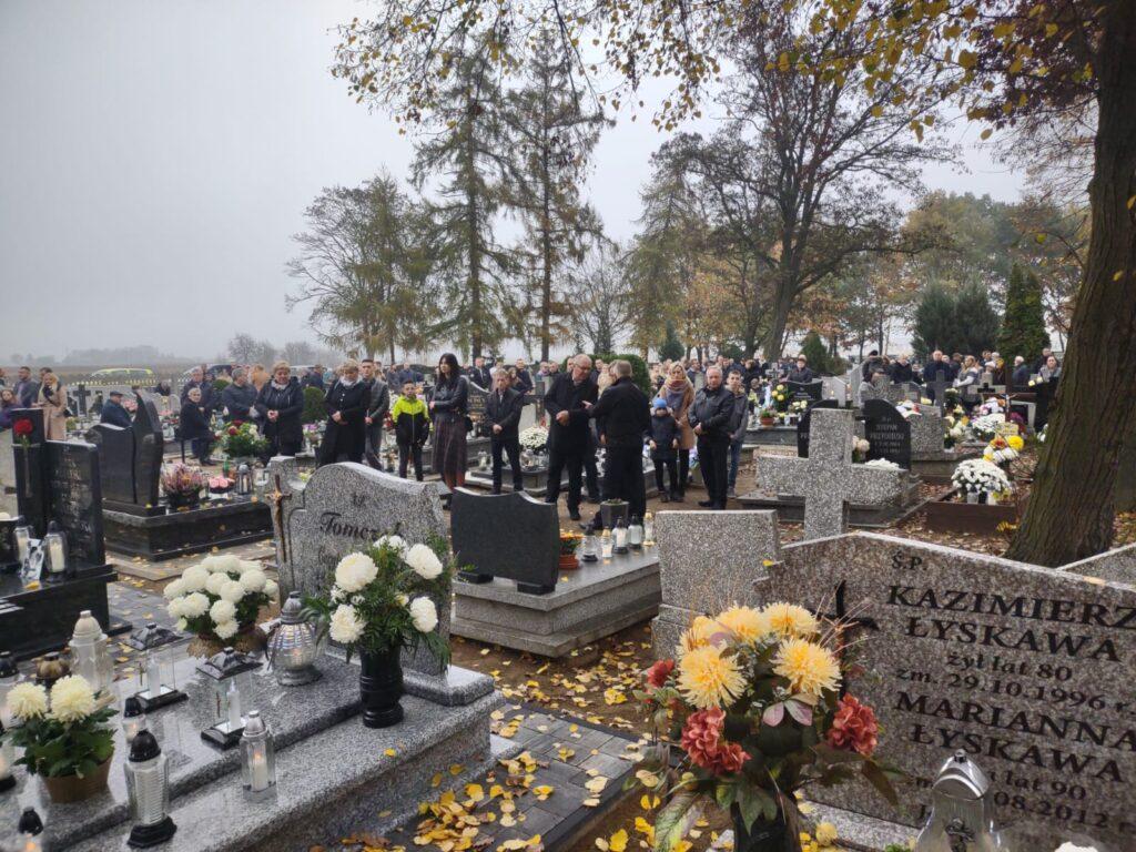 Wszystkich Świętych w Giewartowie ZDJĘCIA