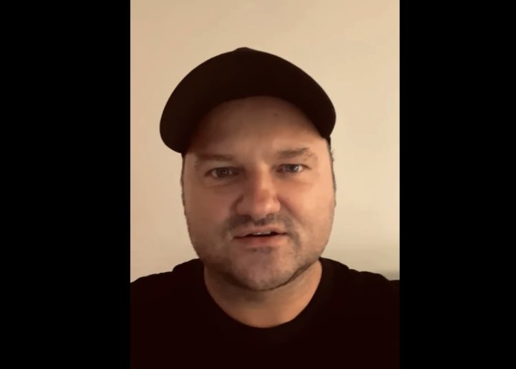 Znany aktor zaprasza do kina w Słupcy. Zobacz nagranie