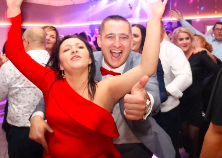 Zabawa z Misiem. Tam zawsze jest super ZDJĘCIA