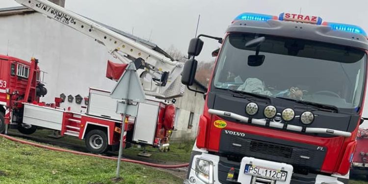 Pożar w Kościankach. Jedna osoba poszkodowana