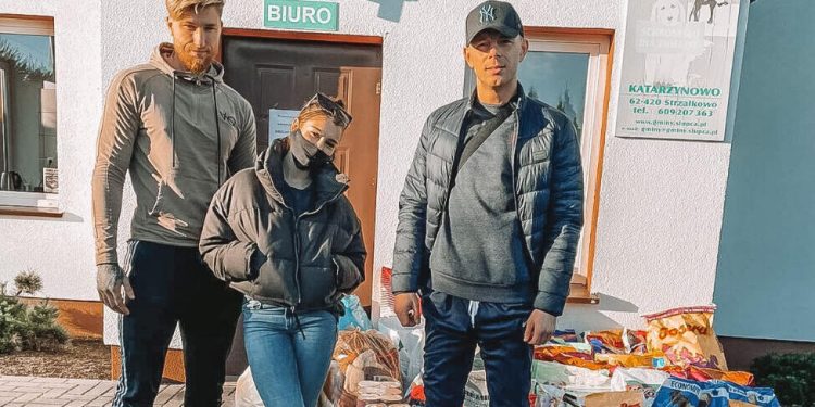 Zbierają karmę dla czworonogów ze schroniska