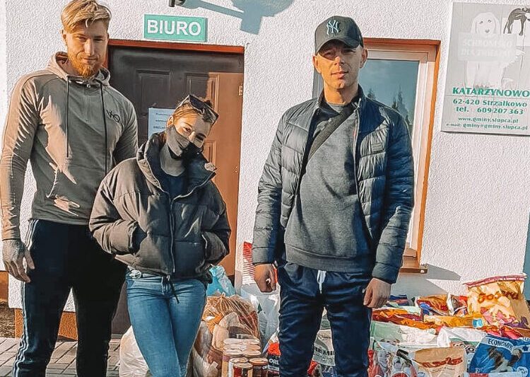 Zbierają karmę dla czworonogów ze schroniska