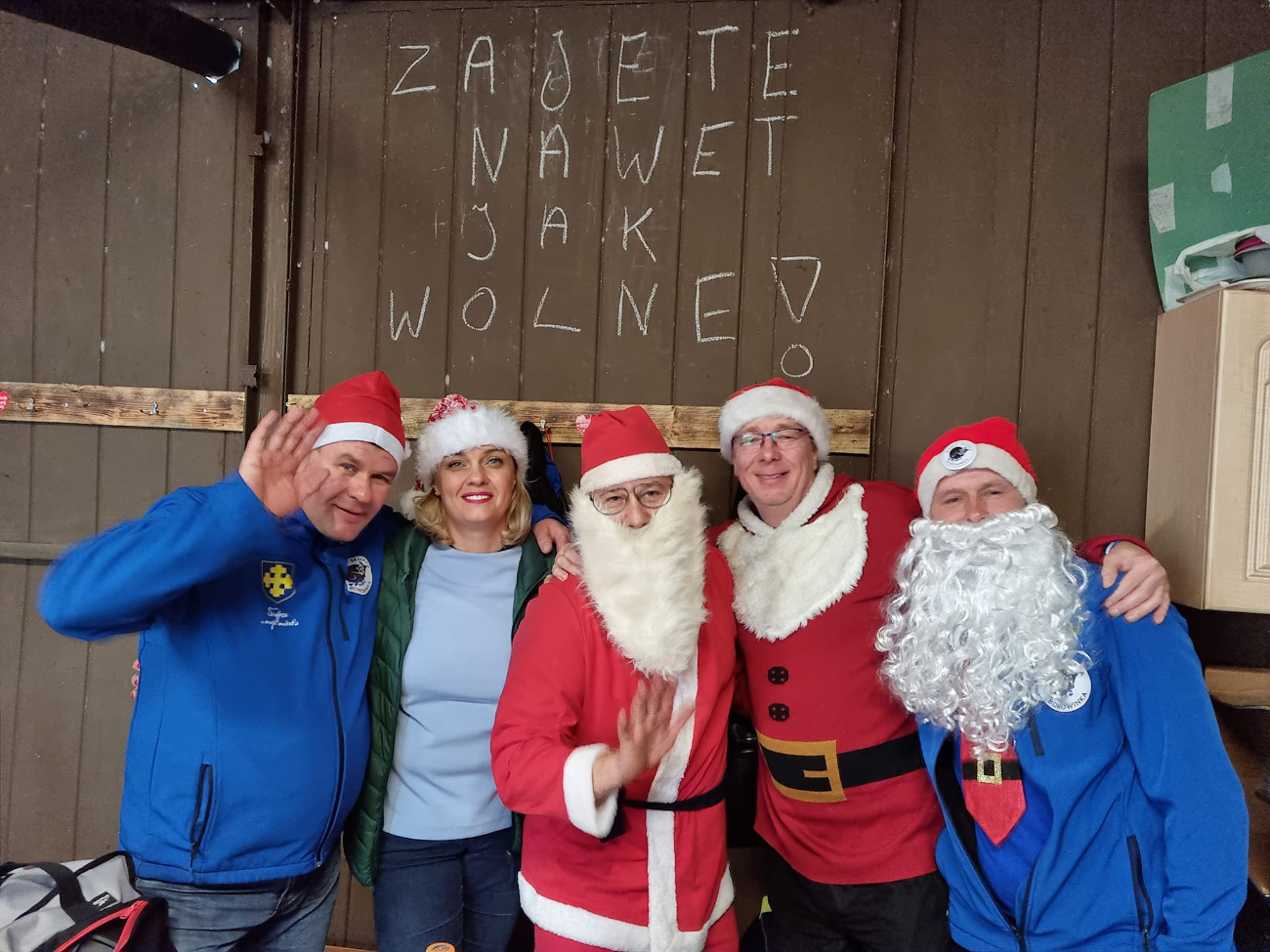 Słupeckie Morsy poczuły już klimat świąt ZDJĘCIA