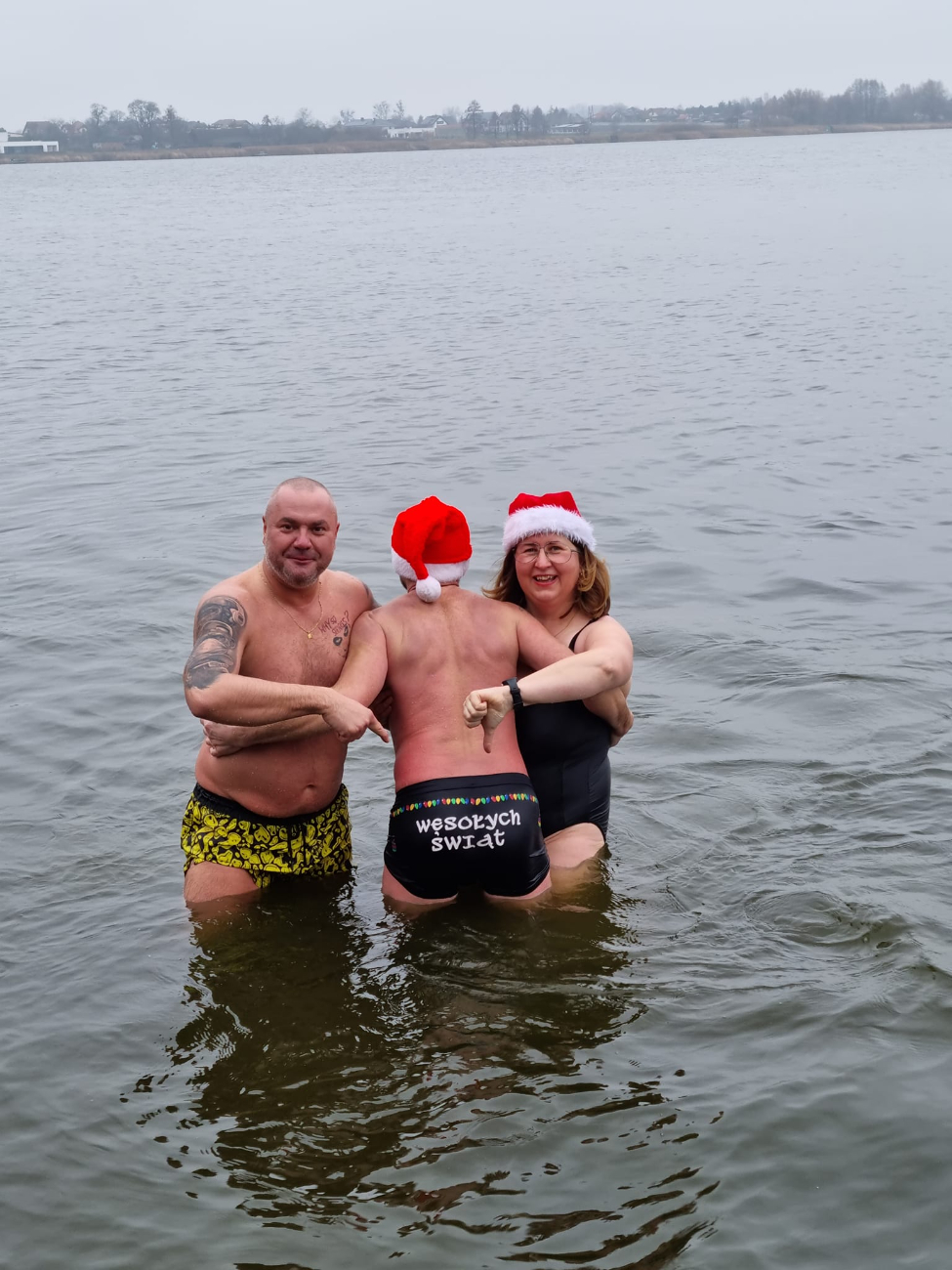 Słupeckie Morsy poczuły już klimat świąt ZDJĘCIA