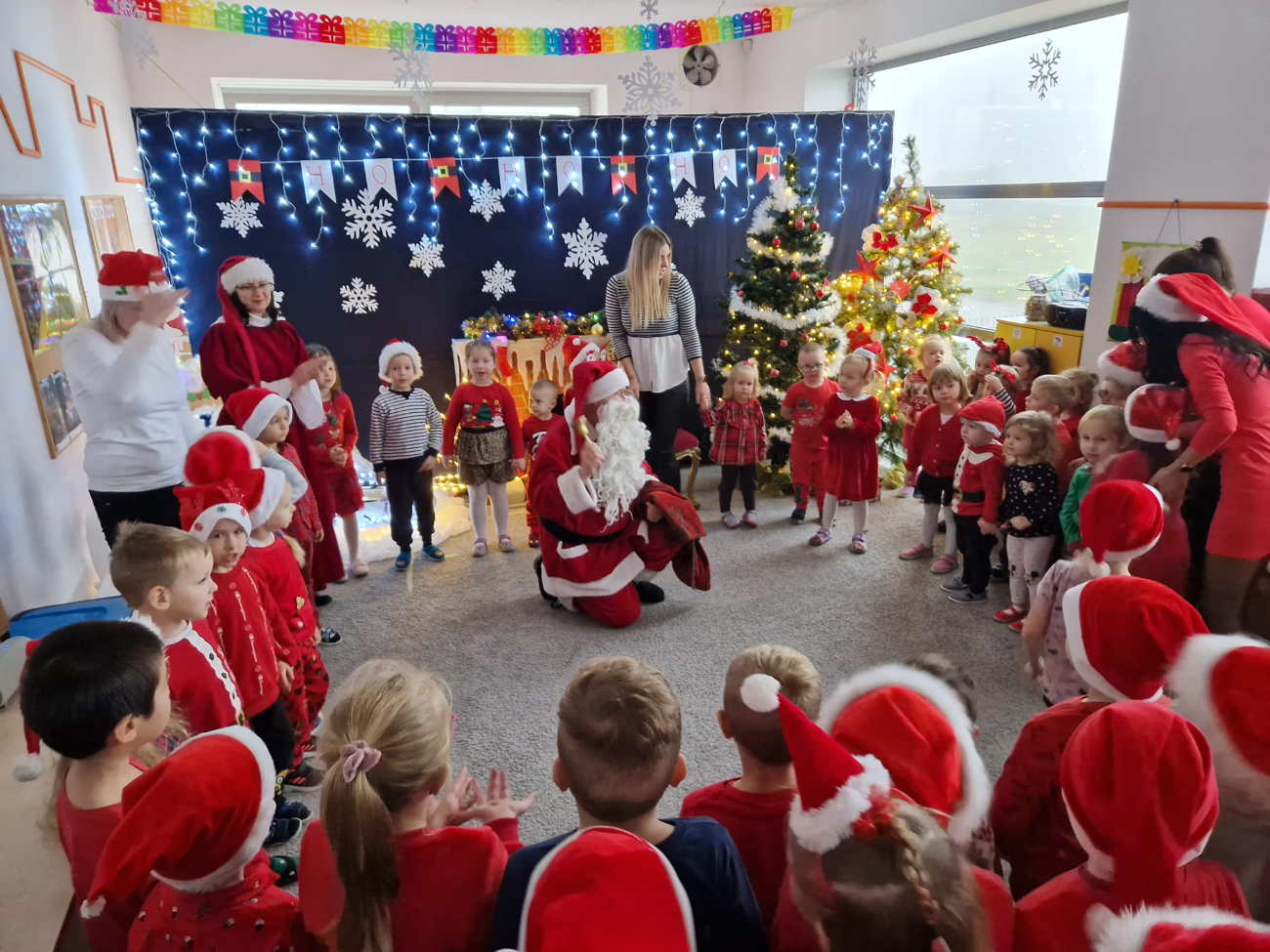 Mikołaj w słupeckich przedszkolach ZDJĘCIA