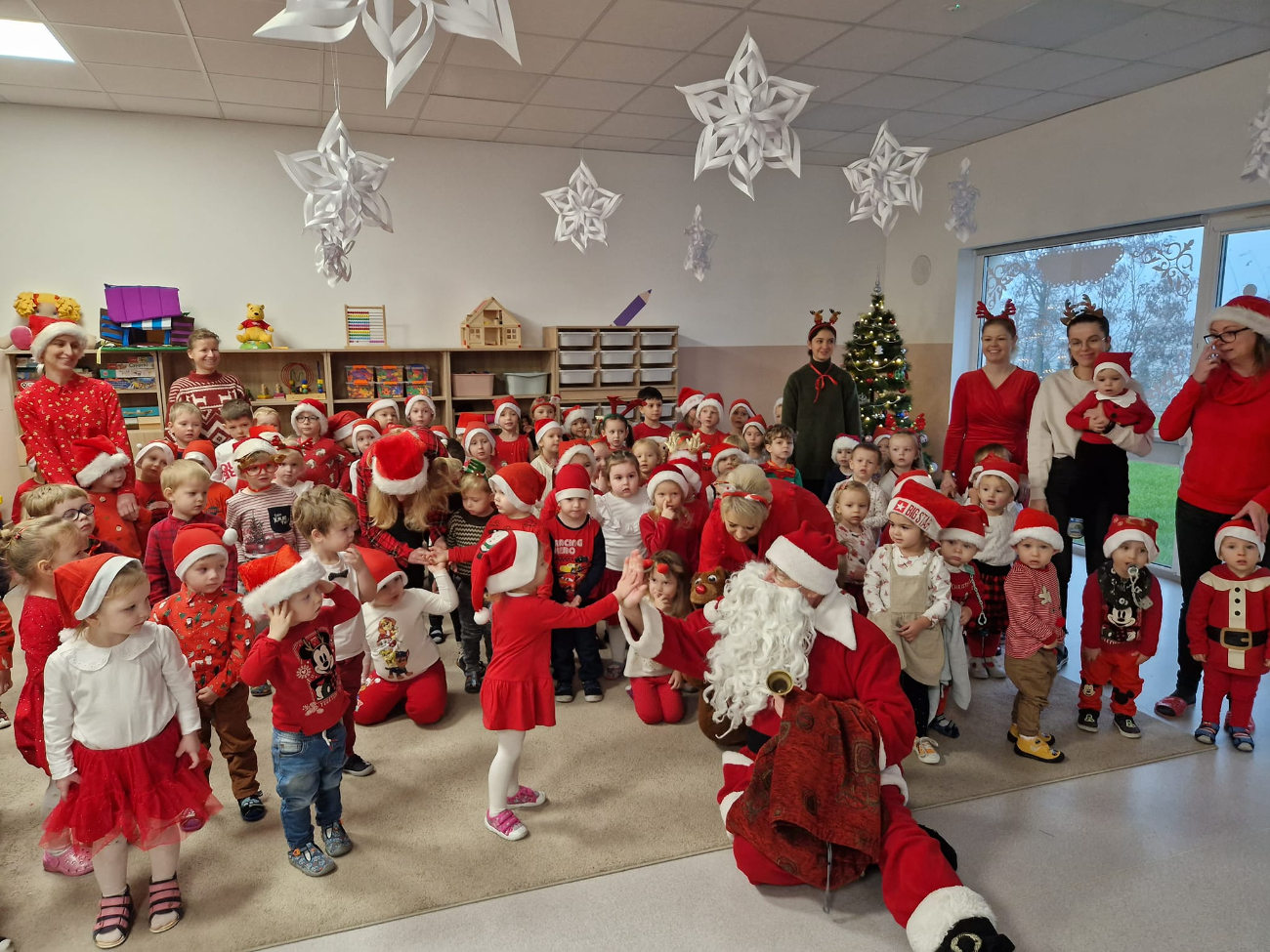Mikołaj w słupeckich przedszkolach ZDJĘCIA