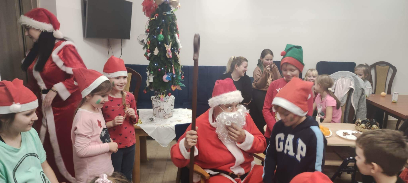 Pierniki, choinka i prezenty. Mikołajki w Giewartowie ZDJĘCIA