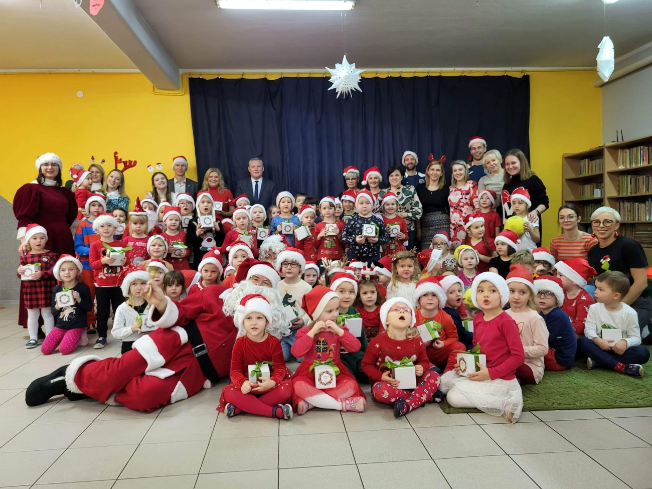 Mikołaj w słupeckich przedszkolach ZDJĘCIA