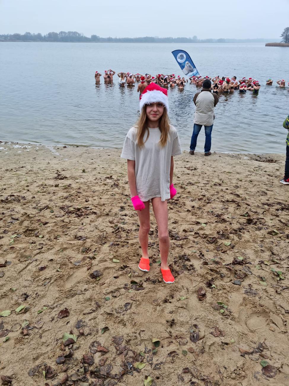 Słupeckie Morsy poczuły już klimat świąt ZDJĘCIA