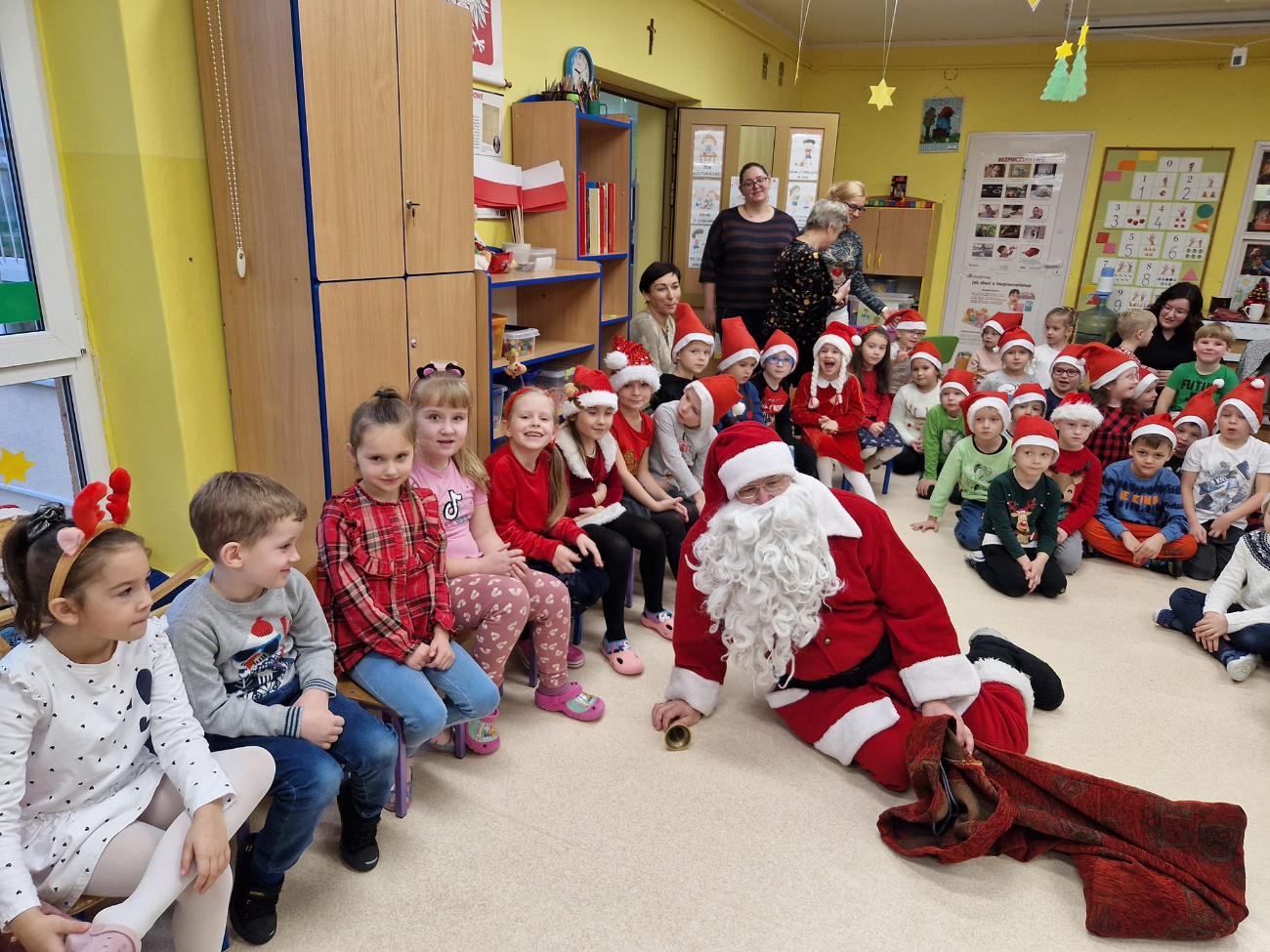Mikołaj w słupeckich przedszkolach ZDJĘCIA