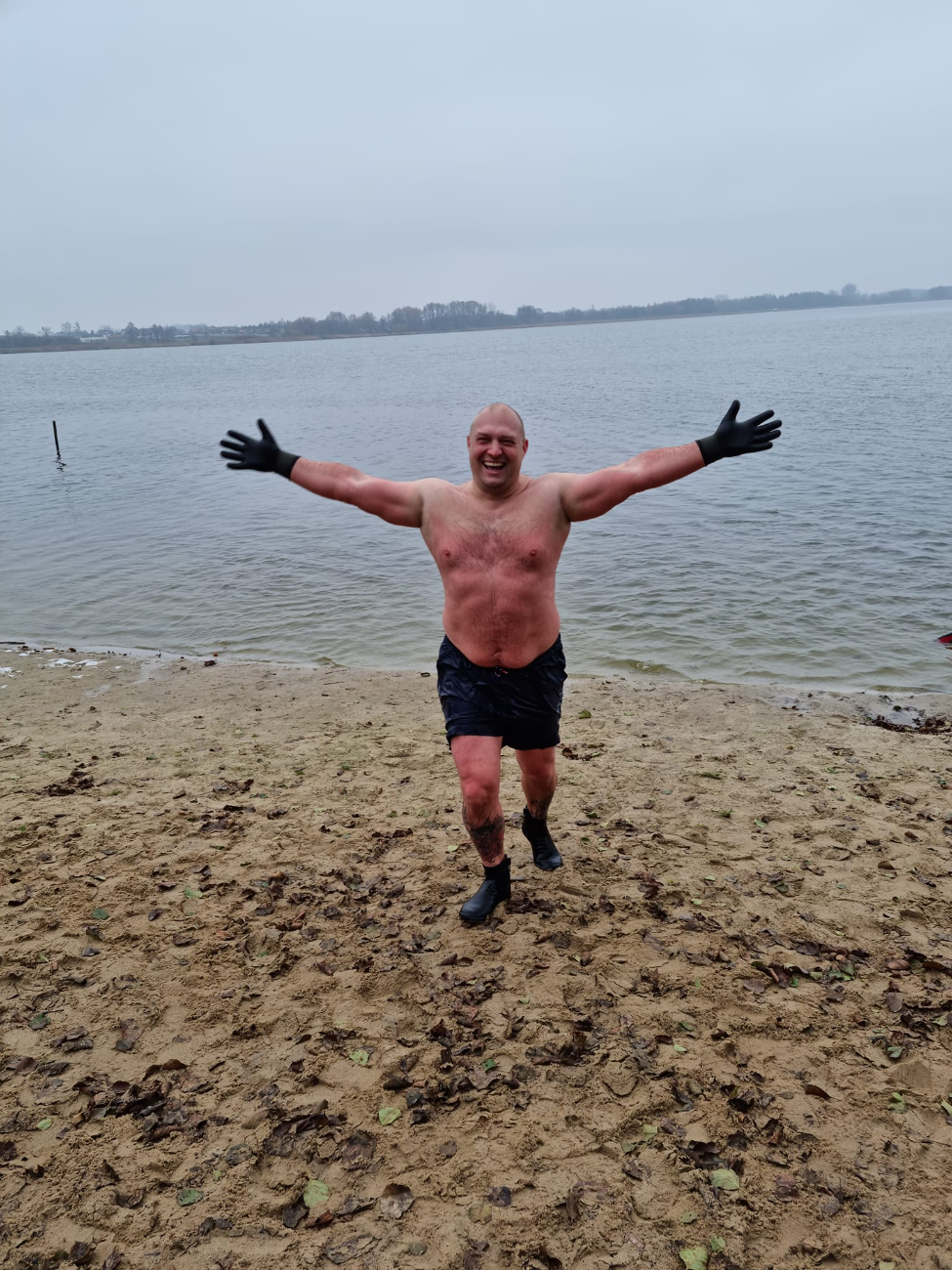 Słupeckie Morsy poczuły już klimat świąt ZDJĘCIA