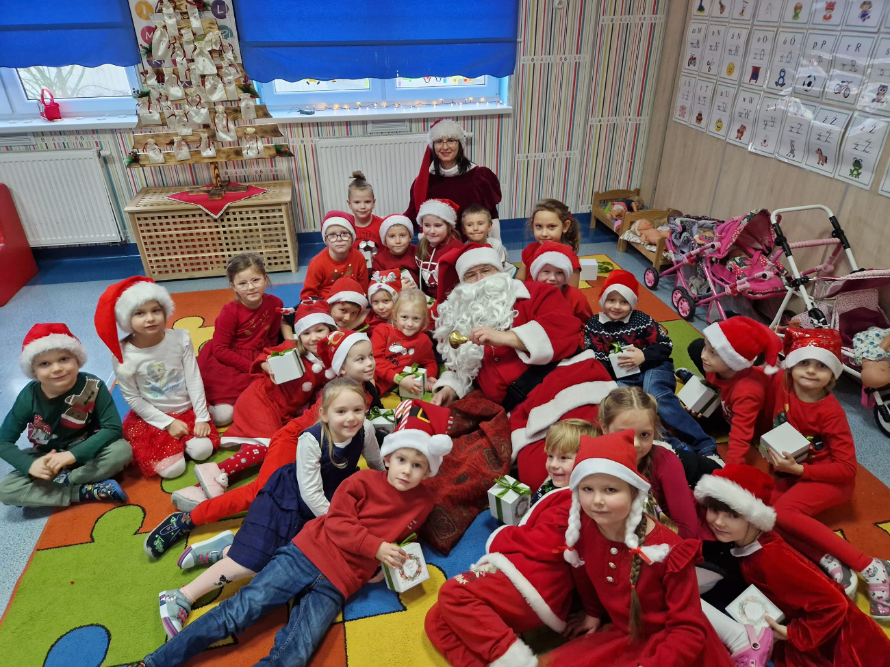Mikołaj w słupeckich przedszkolach ZDJĘCIA