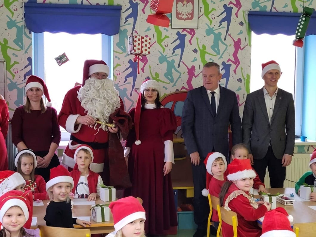 Mikołaj w słupeckich przedszkolach ZDJĘCIA
