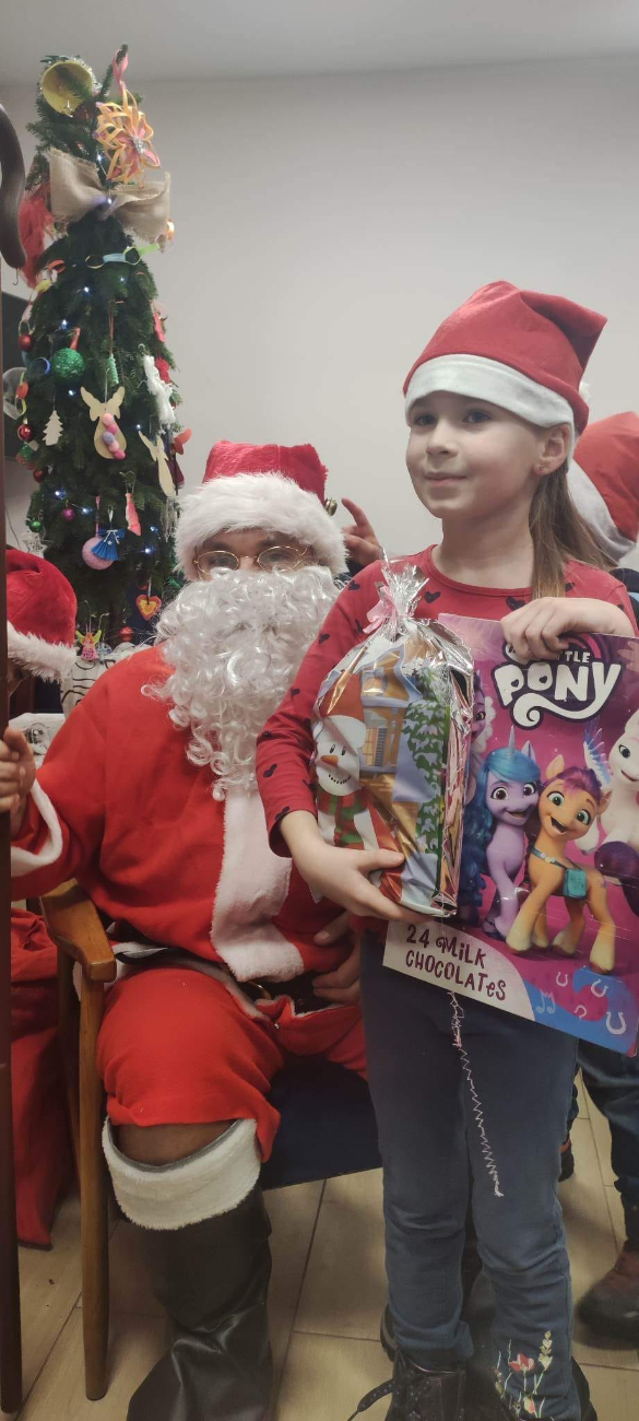 Pierniki, choinka i prezenty. Mikołajki w Giewartowie ZDJĘCIA