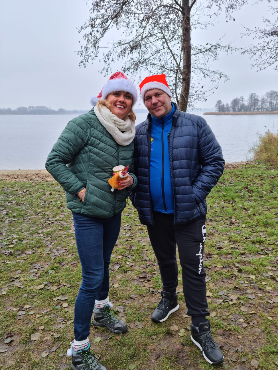 Słupeckie Morsy poczuły już klimat świąt ZDJĘCIA