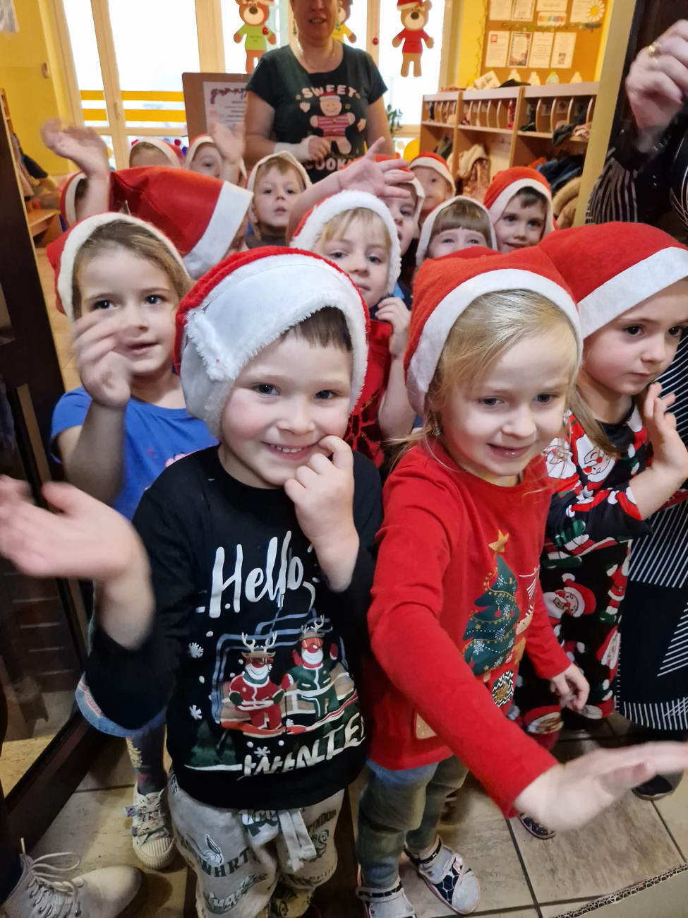 Mikołaj w słupeckich przedszkolach ZDJĘCIA