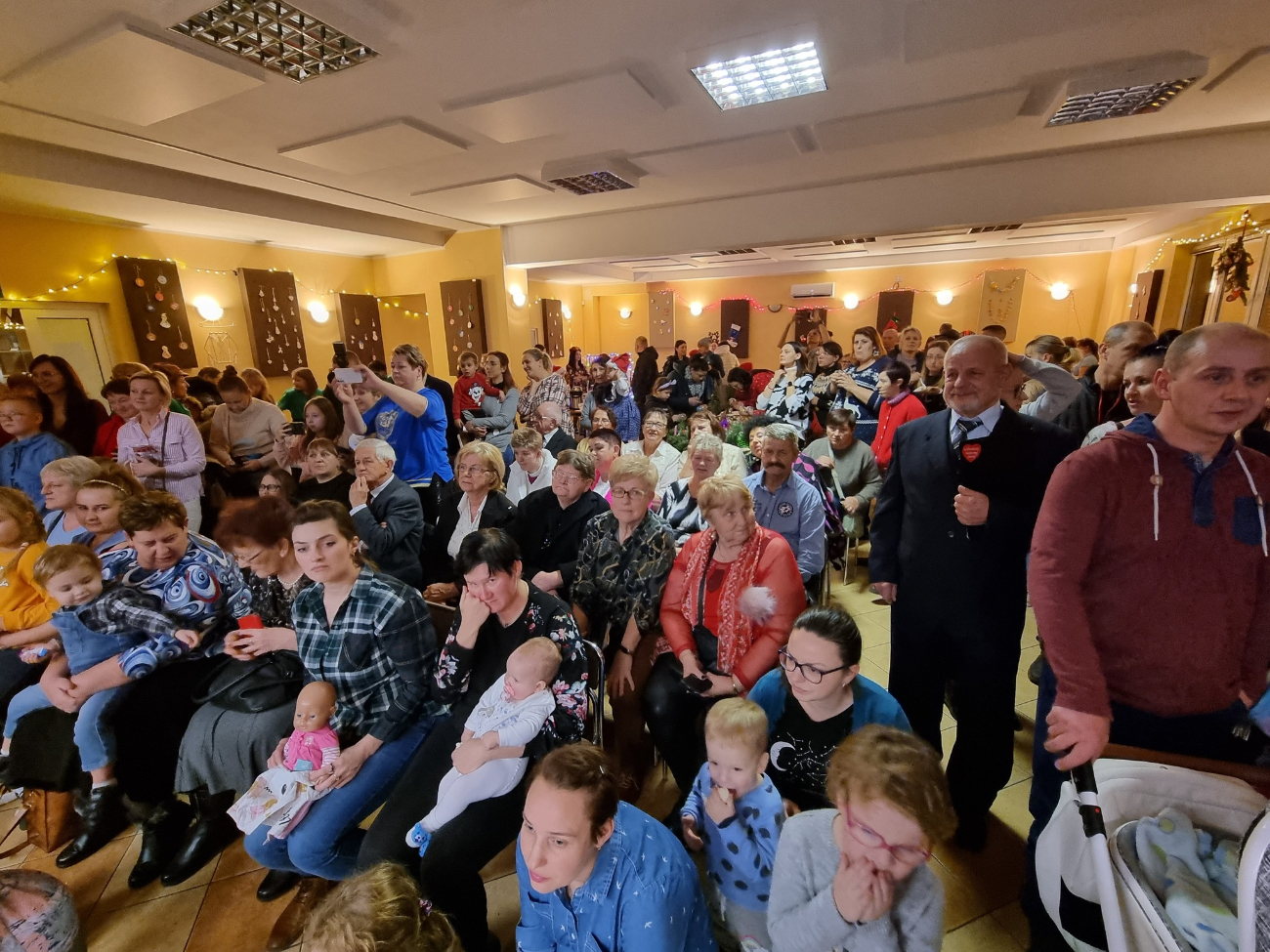 Za nami Świąteczny Jarmark w Powidzu. Powstała piosenka świąteczna