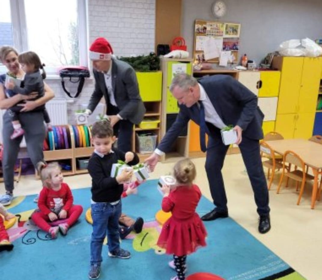 Mikołaj w słupeckich przedszkolach ZDJĘCIA