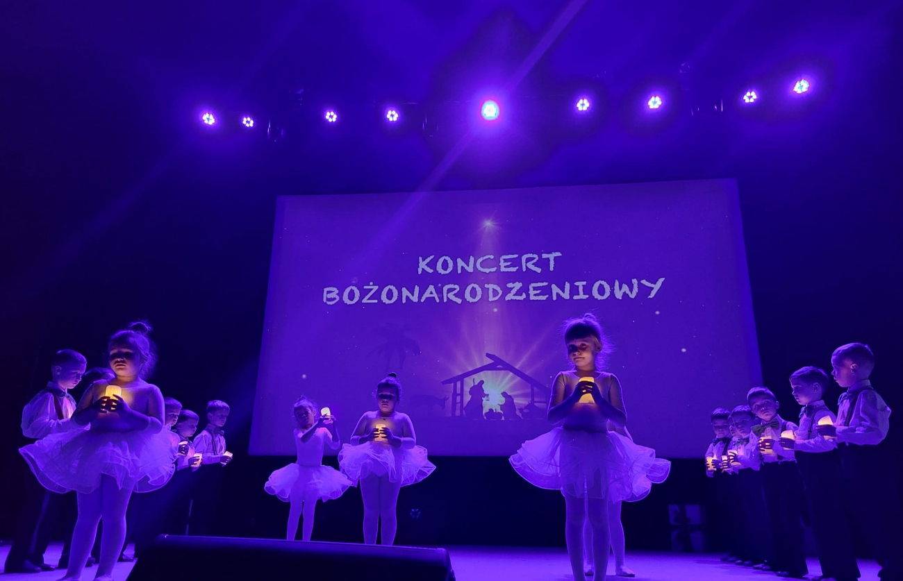 Przedszkolaki z Misia na scenie. Zobacz zdjęcia