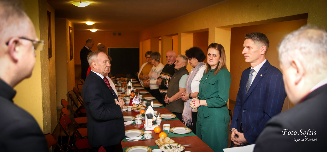 Świąteczne spotkanie parafialnego Caritasu ZDJĘCIA