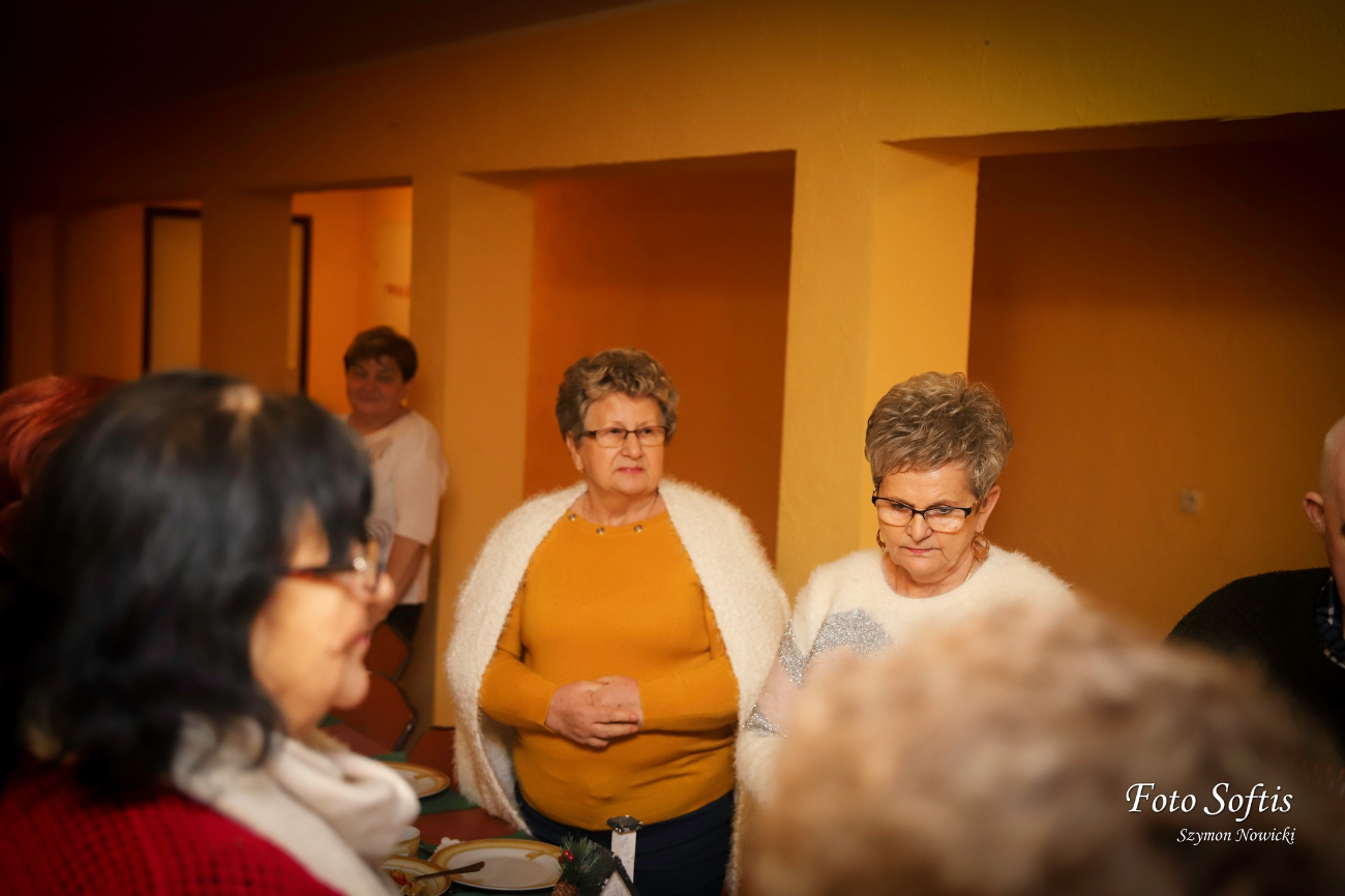 Świąteczne spotkanie parafialnego Caritasu ZDJĘCIA