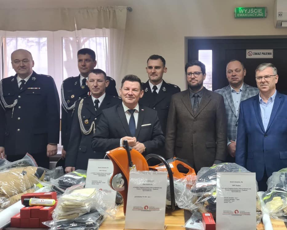 Strażacy z gminy dostali sprzęt