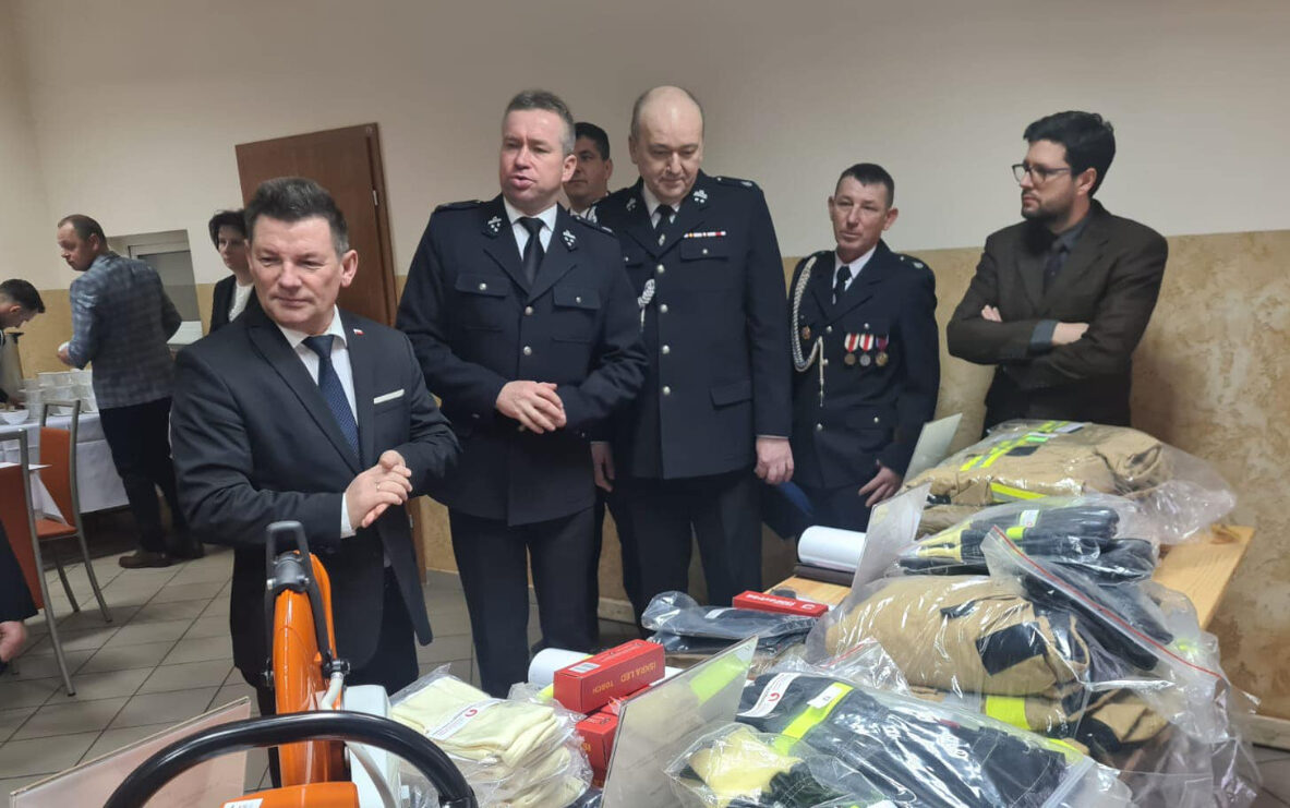 Strażacy z gminy dostali sprzęt