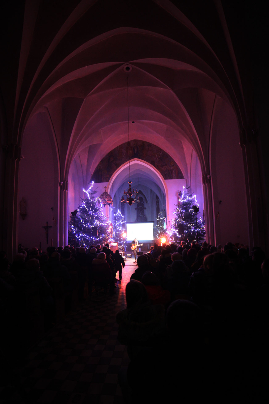 Kościół wypełnił się po brzegi ZDJĘCIA