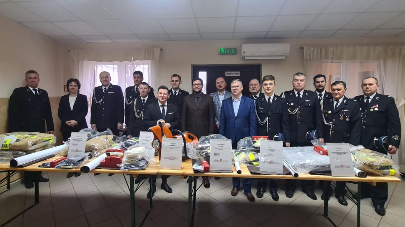 Strażacy z gminy dostali sprzęt