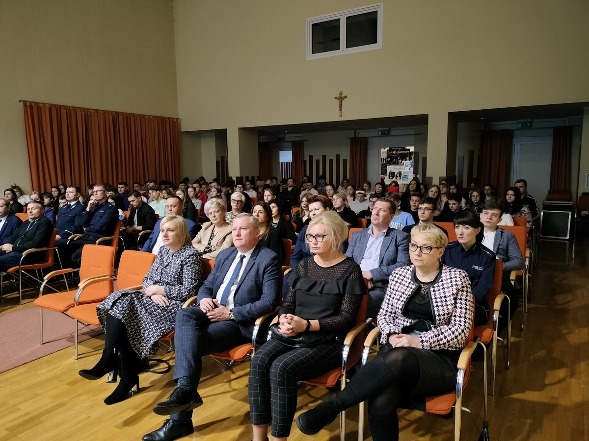 Konferencja i debata. „Wybieram marzenia – nie uzależnienia”