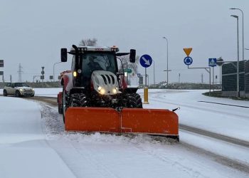 Zima zaskoczyła drogowców? Starosta zapewnia, że nie