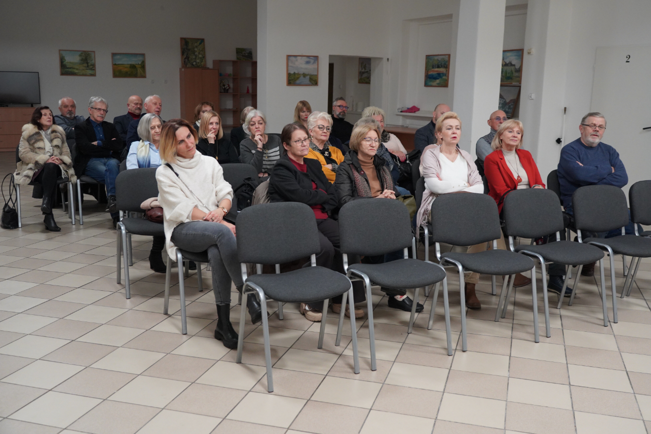 Senator Marcin Bosacki na spotkaniu w Słupcy