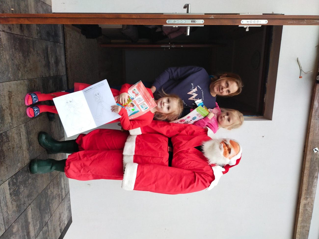 Obeszły całą wieś. Sprawiły ludziom radość ZDJĘCIA