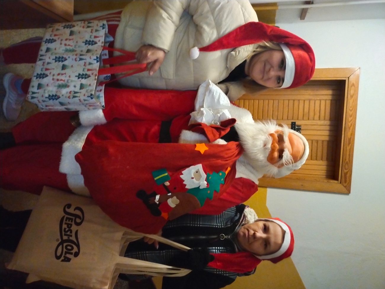 Obeszły całą wieś. Sprawiły ludziom radość ZDJĘCIA