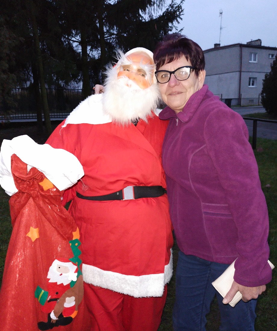 Obeszły całą wieś. Sprawiły ludziom radość ZDJĘCIA