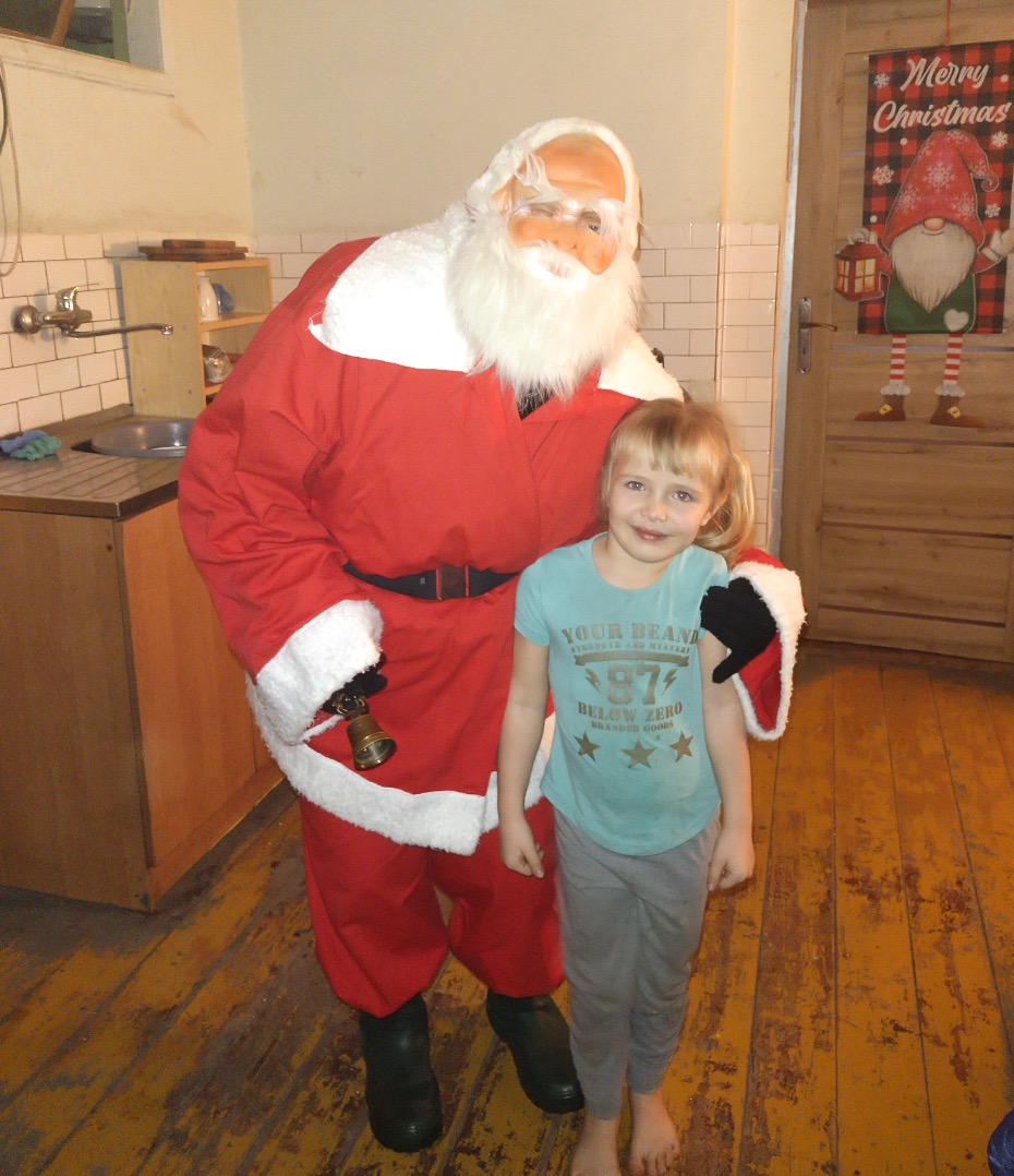 Obeszły całą wieś. Sprawiły ludziom radość ZDJĘCIA