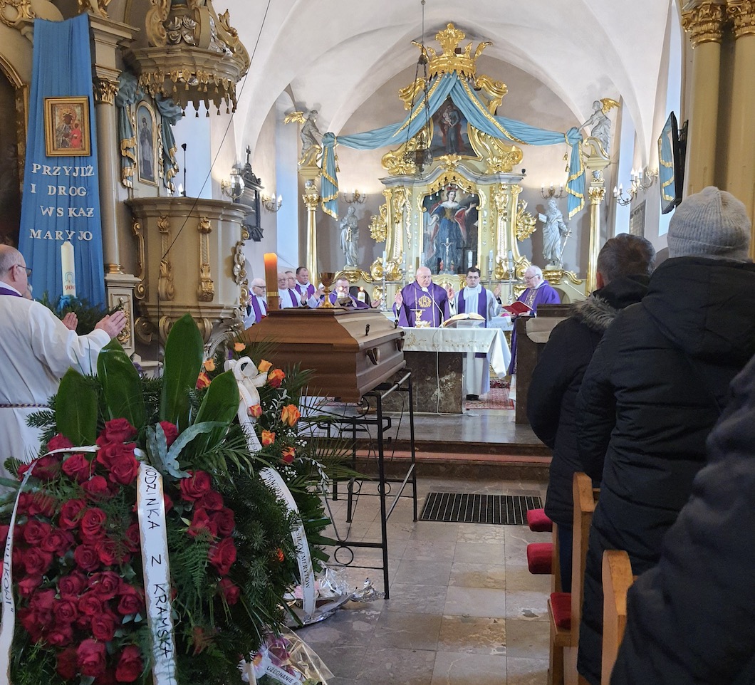 Spoczął w rodzinnej parafii
