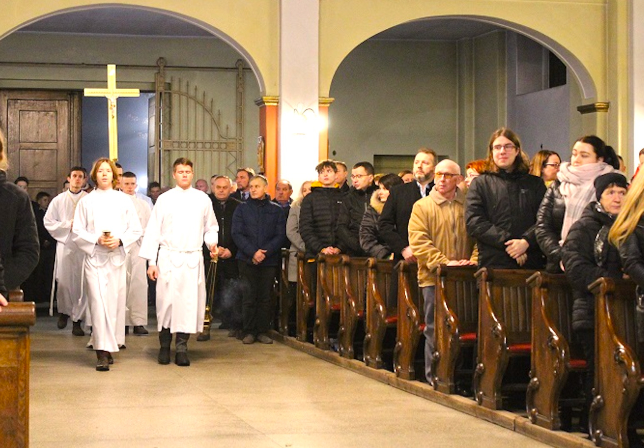 Pasterka w Strzałkowie ZDJĘCIA