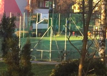 Dlaczego boisko na osiedlu jest zamknięte?