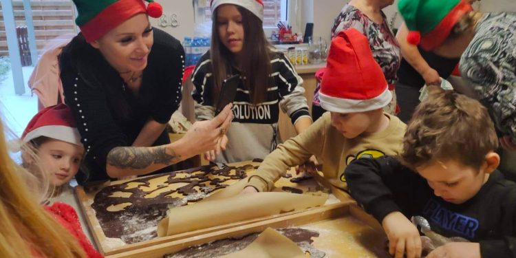 Pierniki, choinka i prezenty. Mikołajki w Giewartowie ZDJĘCIA