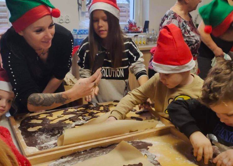 Pierniki, choinka i prezenty. Mikołajki w Giewartowie ZDJĘCIA