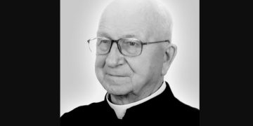 Nie żyje ks. Karol Napiórkowski. Był proboszczem w Giewartowie