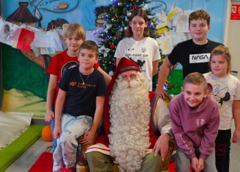 To nie żart. Prawdziwy Mikołaj gości dziś w Słupcy. Przyjechał prosto z Laponii